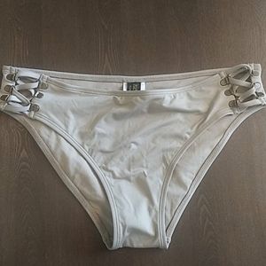 Laundry Bikini Bottom size M